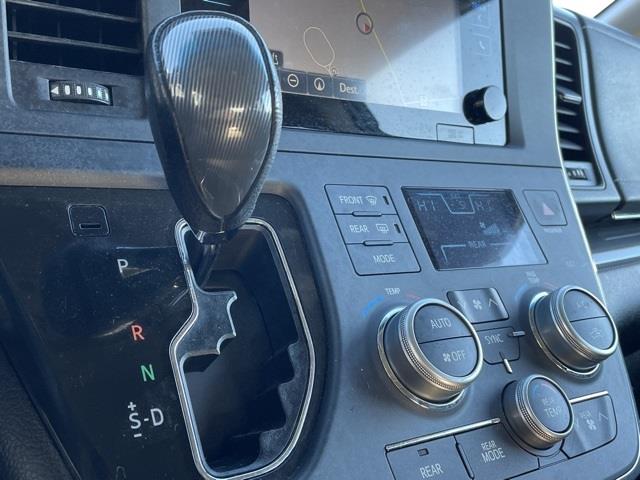 Used Toyota Sienna SE 2015 | Blasius Federal Road. Brookfield, Connecticut Used Toyota Sienna SE 2015 | Blasius Federal Road. Brookfield, Connecticut