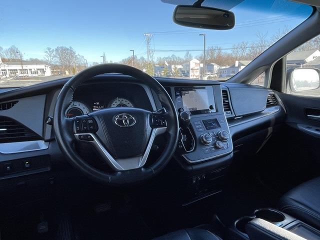 Used Toyota Sienna SE 2015 | Blasius Federal Road. Brookfield, Connecticut Used Toyota Sienna SE 2015 | Blasius Federal Road. Brookfield, Connecticut