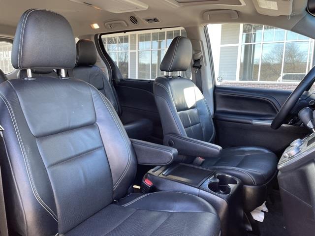 Used Toyota Sienna SE 2015 | Blasius Federal Road. Brookfield, Connecticut Used Toyota Sienna SE 2015 | Blasius Federal Road. Brookfield, Connecticut