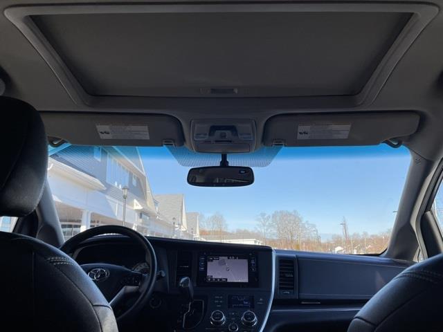 Used Toyota Sienna SE 2015 | Blasius Federal Road. Brookfield, Connecticut Used Toyota Sienna SE 2015 | Blasius Federal Road. Brookfield, Connecticut