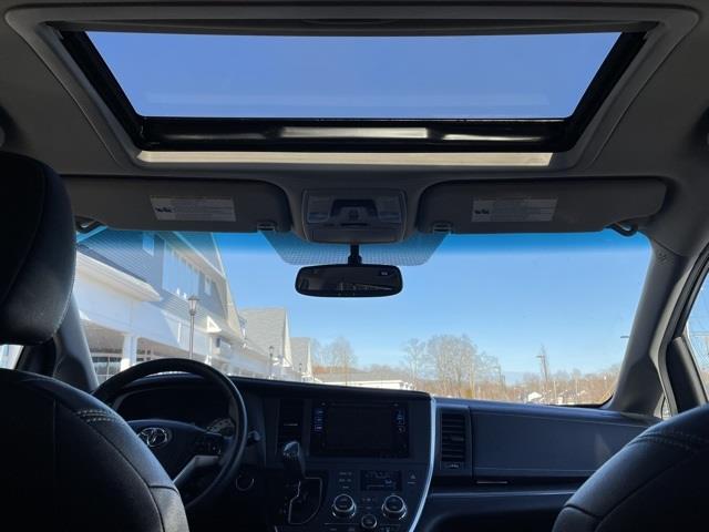 Used Toyota Sienna SE 2015 | Blasius Federal Road. Brookfield, Connecticut Used Toyota Sienna SE 2015 | Blasius Federal Road. Brookfield, Connecticut