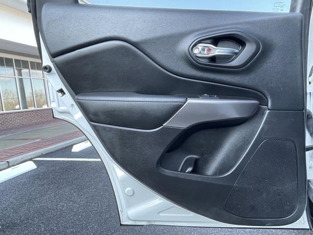 Used Jeep Cherokee Latitude Plus 2019 | Blasius Federal Road. Brookfield, Connecticut Used Jeep Cherokee Latitude Plus 2019 | Blasius Federal Road. Brookfield, Connecticut