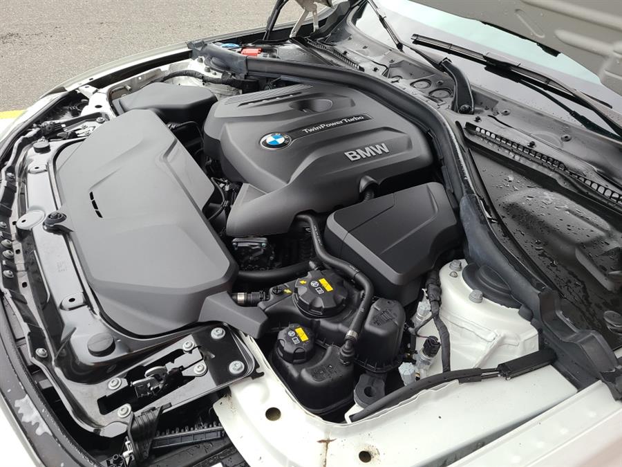 2018 BMW 3 Series 330i xDrive Sedan, available for sale in Waterbury, Connecticut | National Auto Brokers, Inc.. Waterbury, Connecticut 2018 BMW 3 Series 330i xDrive Sedan, available for sale in Waterbury, Connecticut | National Auto Brokers, Inc.. Waterbury, Connecticut