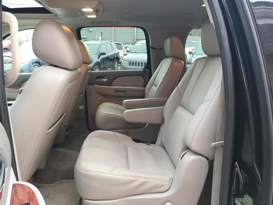 2011 Chevrolet Suburban 4WD 4dr 1500 3LT, available for sale in Waterbury, Connecticut | National Auto Brokers, Inc.. Waterbury, Connecticut 2011 Chevrolet Suburban 4WD 4dr 1500 3LT, available for sale in Waterbury, Connecticut | National Auto Brokers, Inc.. Waterbury, Connecticut