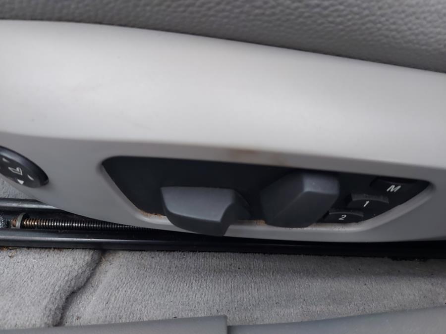 2010 BMW 3 Series 4dr Sdn 328i xDrive AWD SULEV, available for sale in West Hartford, Connecticut | Chadrad Motors llc. West Hartford, Connecticut 2010 BMW 3 Series 4dr Sdn 328i xDrive AWD SULEV, available for sale in West Hartford, Connecticut | Chadrad Motors llc. West Hartford, Connecticut