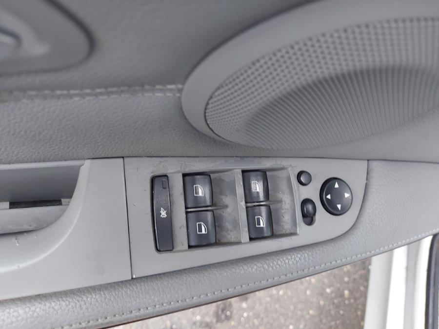 2010 BMW 3 Series 4dr Sdn 328i xDrive AWD SULEV, available for sale in West Hartford, Connecticut | Chadrad Motors llc. West Hartford, Connecticut 2010 BMW 3 Series 4dr Sdn 328i xDrive AWD SULEV, available for sale in West Hartford, Connecticut | Chadrad Motors llc. West Hartford, Connecticut