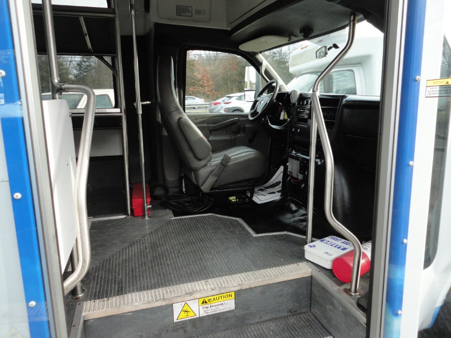 Used Chevrolet Express Commercial Cutaway 4500 Van 159" Diesel *Ltd Avail* 2016 | International Motorcars llc. Berlin, Connecticut
