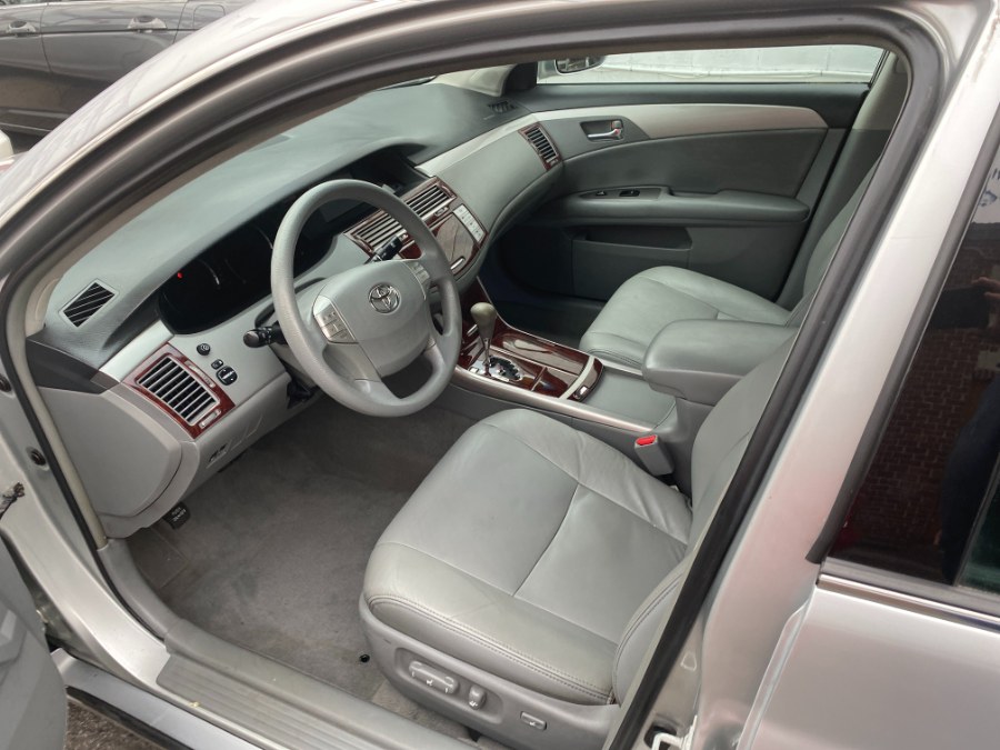 Used Toyota Avalon 4dr Sdn XL (Natl) 2005 | Middle Village Motors . Middle Village, New York Used Toyota Avalon 4dr Sdn XL (Natl) 2005 | Middle Village Motors . Middle Village, New York