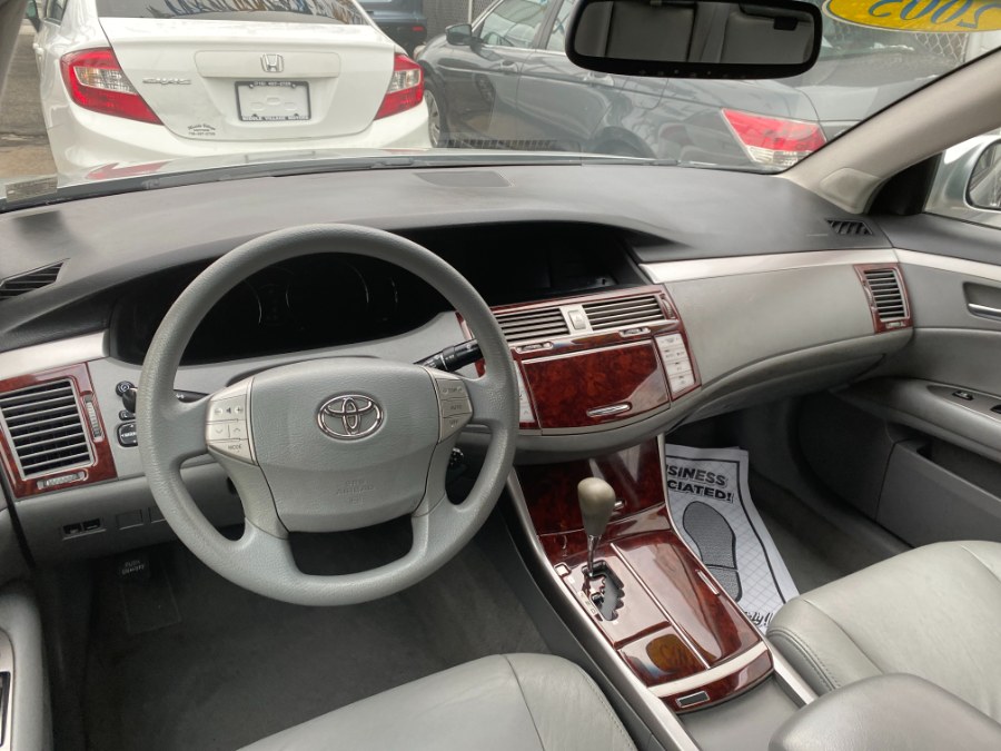 Used Toyota Avalon 4dr Sdn XL (Natl) 2005 | Middle Village Motors . Middle Village, New York Used Toyota Avalon 4dr Sdn XL (Natl) 2005 | Middle Village Motors . Middle Village, New York