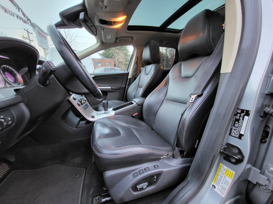 Used Volvo XC60 AWD 4dr 3.0T w/Moonroof 2010 | Dealmax Motors LLC. Bristol, Connecticut Used Volvo XC60 AWD 4dr 3.0T w/Moonroof 2010 | Dealmax Motors LLC. Bristol, Connecticut