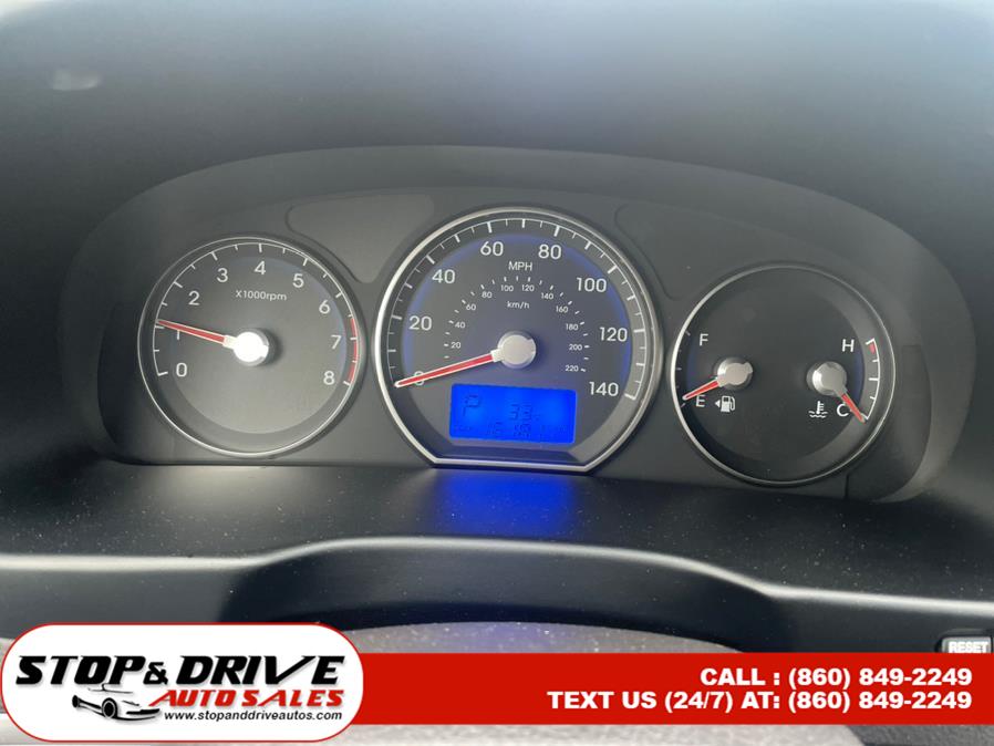 Used Hyundai Santa Fe AWD 4dr I4 GLS 2012 | Stop & Drive Auto Sales. East Windsor, Connecticut