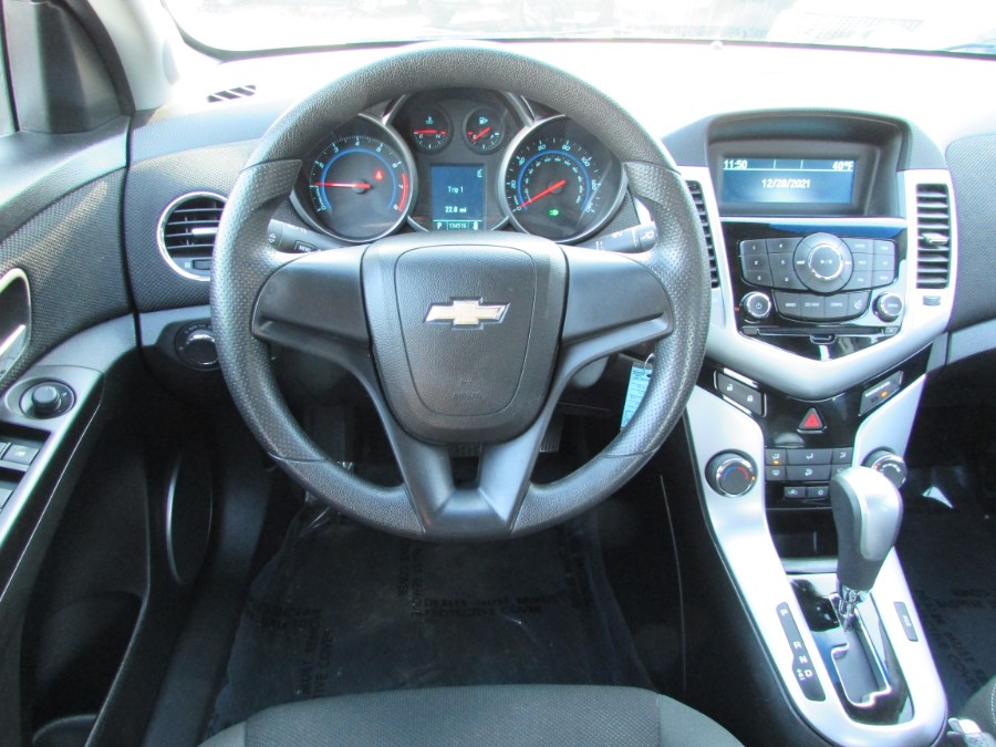Used Chevrolet Cruze 4dr Sdn LT w/1LT 2011 | United Auto Sales of E Windsor, Inc. East Windsor, Connecticut Used Chevrolet Cruze 4dr Sdn LT w/1LT 2011 | United Auto Sales of E Windsor, Inc. East Windsor, Connecticut