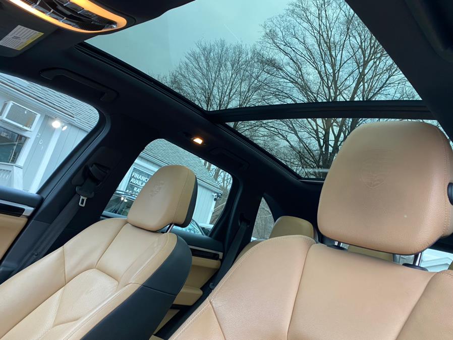 Used Porsche Cayenne AWD 4dr Platinum Edition 2014 | Lava Motors 2 Inc. Canton, Connecticut Used Porsche Cayenne AWD 4dr Platinum Edition 2014 | Lava Motors 2 Inc. Canton, Connecticut