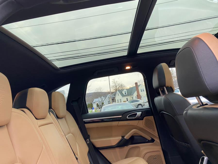 Used Porsche Cayenne AWD 4dr Platinum Edition 2014 | Lava Motors 2 Inc. Canton, Connecticut Used Porsche Cayenne AWD 4dr Platinum Edition 2014 | Lava Motors 2 Inc. Canton, Connecticut