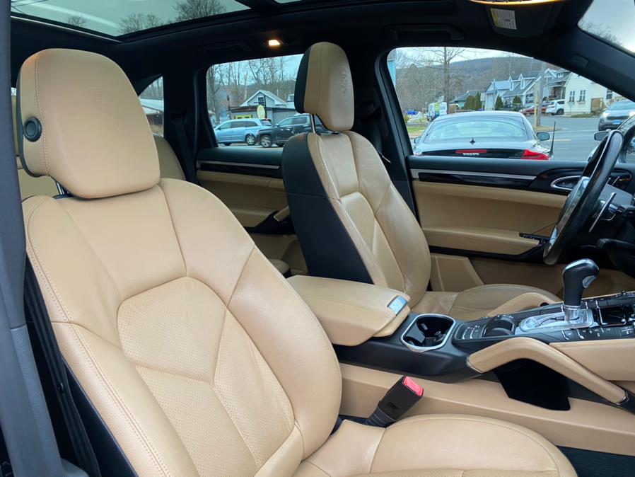 Used Porsche Cayenne AWD 4dr Platinum Edition 2014 | Lava Motors 2 Inc. Canton, Connecticut Used Porsche Cayenne AWD 4dr Platinum Edition 2014 | Lava Motors 2 Inc. Canton, Connecticut