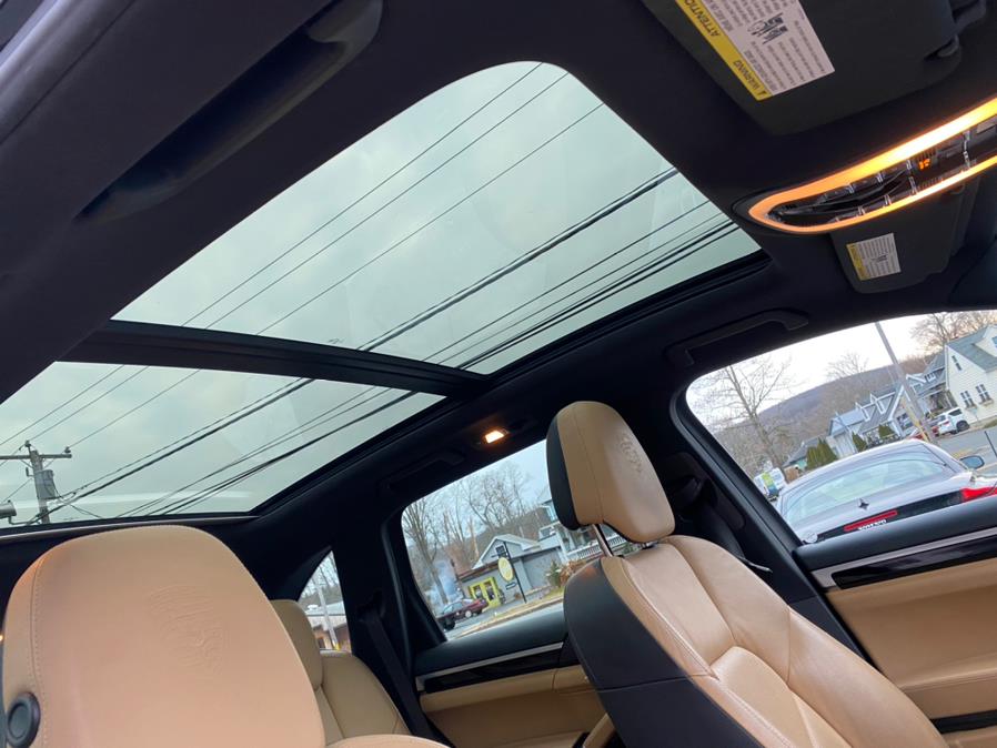 Used Porsche Cayenne AWD 4dr Platinum Edition 2014 | Lava Motors 2 Inc. Canton, Connecticut Used Porsche Cayenne AWD 4dr Platinum Edition 2014 | Lava Motors 2 Inc. Canton, Connecticut
