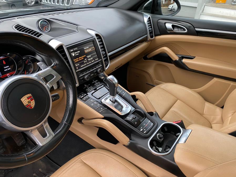 Used Porsche Cayenne AWD 4dr Platinum Edition 2014 | Lava Motors 2 Inc. Canton, Connecticut Used Porsche Cayenne AWD 4dr Platinum Edition 2014 | Lava Motors 2 Inc. Canton, Connecticut