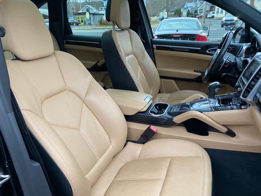 Used Porsche Cayenne AWD 4dr Platinum Edition 2014 | Lava Motors 2 Inc. Canton, Connecticut Used Porsche Cayenne AWD 4dr Platinum Edition 2014 | Lava Motors 2 Inc. Canton, Connecticut