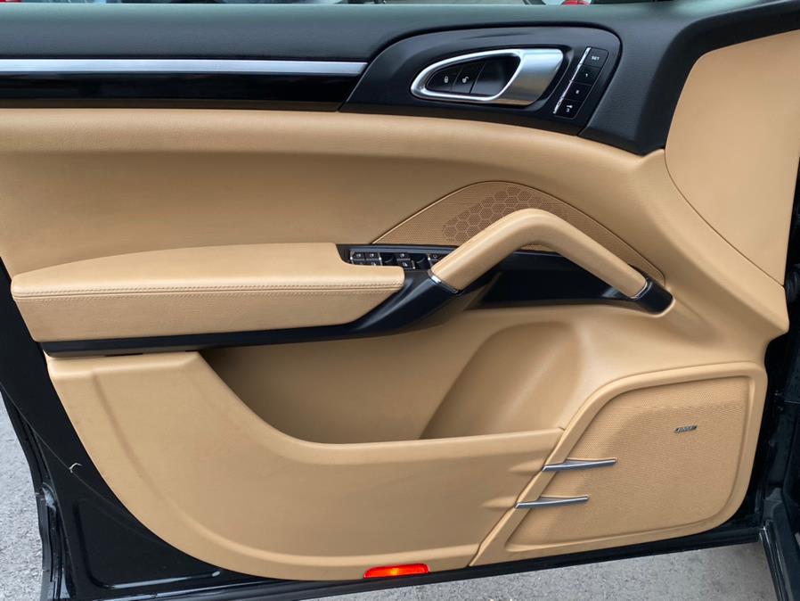 Used Porsche Cayenne AWD 4dr Platinum Edition 2014 | Lava Motors 2 Inc. Canton, Connecticut Used Porsche Cayenne AWD 4dr Platinum Edition 2014 | Lava Motors 2 Inc. Canton, Connecticut