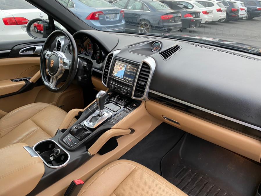 Used Porsche Cayenne AWD 4dr Platinum Edition 2014 | Lava Motors 2 Inc. Canton, Connecticut Used Porsche Cayenne AWD 4dr Platinum Edition 2014 | Lava Motors 2 Inc. Canton, Connecticut