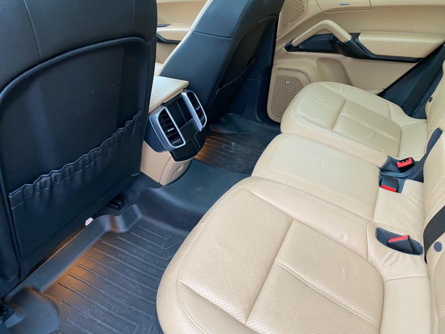 Used Porsche Cayenne AWD 4dr Platinum Edition 2014 | Lava Motors 2 Inc. Canton, Connecticut Used Porsche Cayenne AWD 4dr Platinum Edition 2014 | Lava Motors 2 Inc. Canton, Connecticut