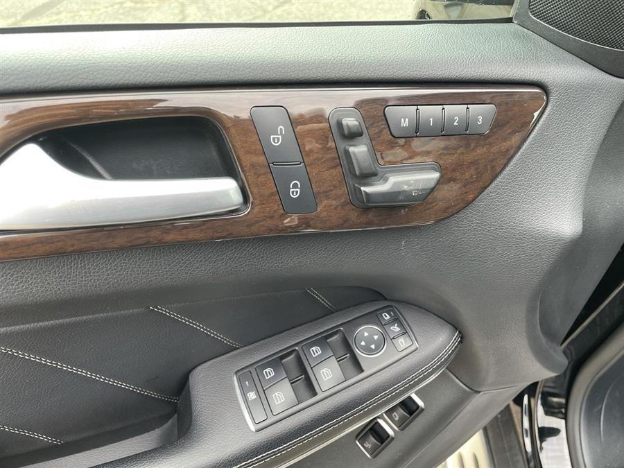 Used Mercedes-Benz GL-Class 4MATIC 4dr GL 450 2013 | Wiz Leasing Inc. Stratford, Connecticut Used Mercedes-Benz GL-Class 4MATIC 4dr GL 450 2013 | Wiz Leasing Inc. Stratford, Connecticut