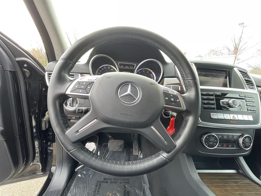 Used Mercedes-Benz GL-Class 4MATIC 4dr GL 450 2013 | Wiz Leasing Inc. Stratford, Connecticut Used Mercedes-Benz GL-Class 4MATIC 4dr GL 450 2013 | Wiz Leasing Inc. Stratford, Connecticut