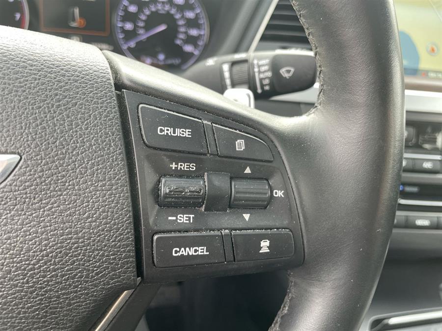 2015 Hyundai Genesis 4dr Sdn V6 3.8L AWD, available for sale in Stratford, Connecticut | Wiz Leasing Inc. Stratford, Connecticut 2015 Hyundai Genesis 4dr Sdn V6 3.8L AWD, available for sale in Stratford, Connecticut | Wiz Leasing Inc. Stratford, Connecticut