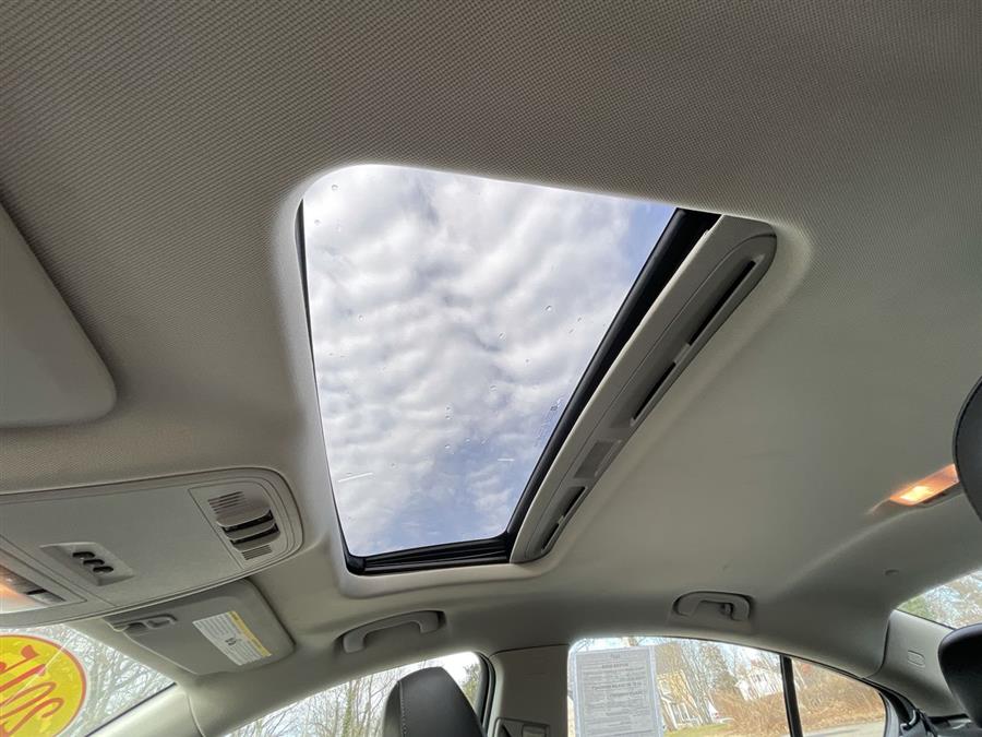 2015 Buick Regal 4dr Sdn Premium I FWD, available for sale in Stratford, Connecticut | Wiz Leasing Inc. Stratford, Connecticut 2015 Buick Regal 4dr Sdn Premium I FWD, available for sale in Stratford, Connecticut | Wiz Leasing Inc. Stratford, Connecticut