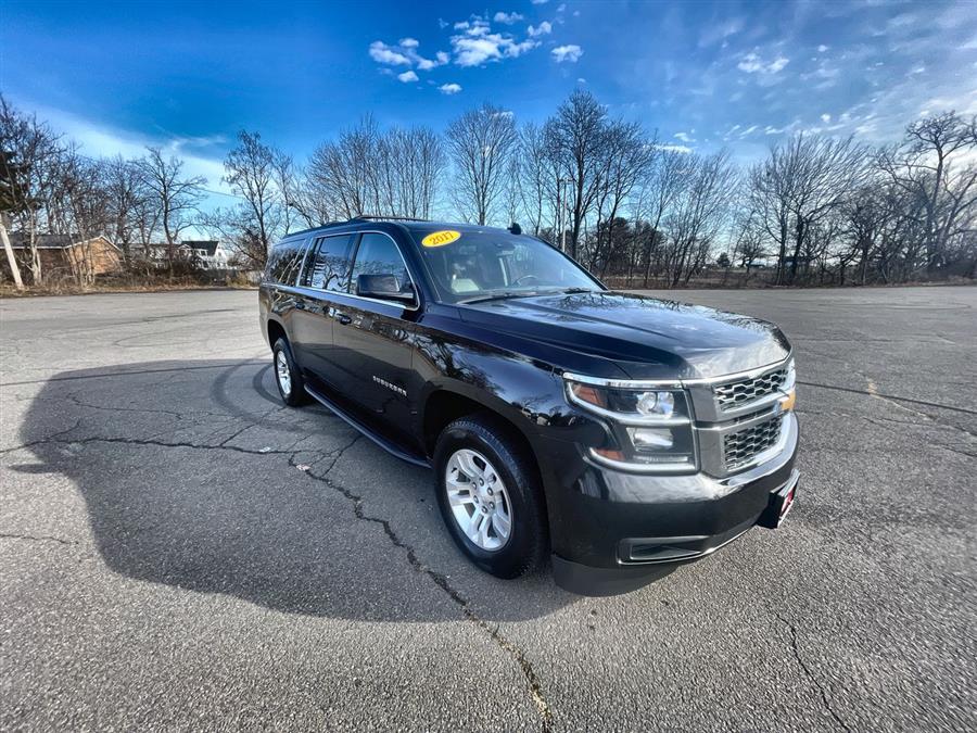 2017 Chevrolet Suburban 4WD 4dr 1500 LT, available for sale in Stratford, Connecticut | Wiz Leasing Inc. Stratford, Connecticut