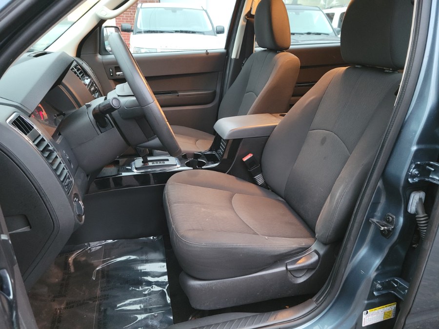 Used Mazda Tribute 4WD 4dr I4 Auto Sport 2011 | Toro Auto. East Windsor, Connecticut Used Mazda Tribute 4WD 4dr I4 Auto Sport 2011 | Toro Auto. East Windsor, Connecticut
