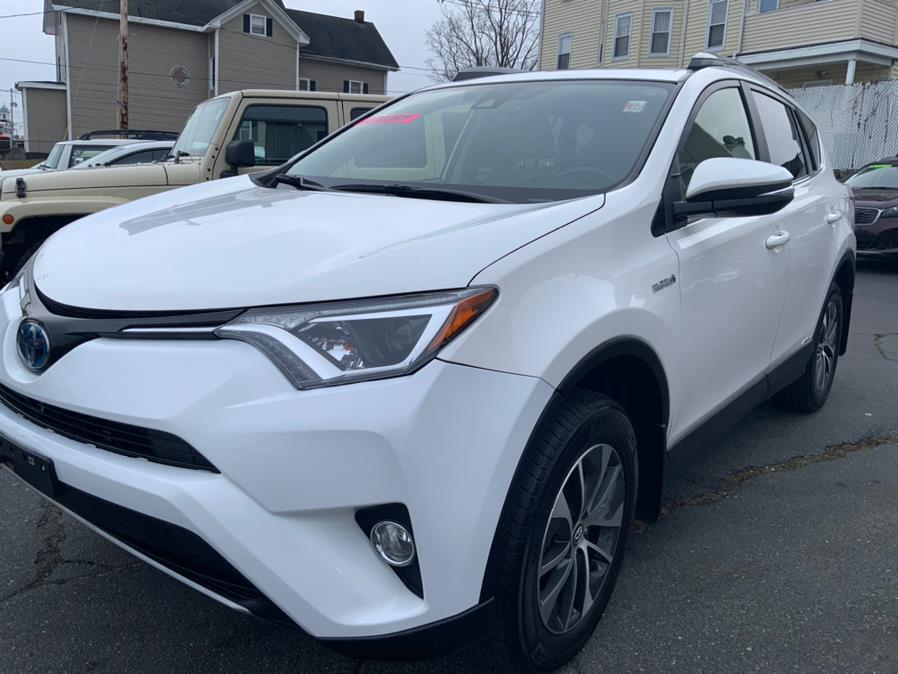 Used Toyota RAV4 Hybrid XLE AWD (Natl) 2018 | Capital Lease and Finance. Brockton, Massachusetts