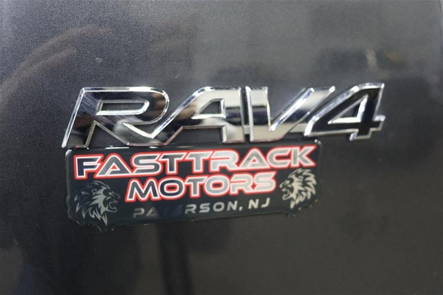 Used Toyota Rav4 LE 2018 | Fast Track Motors. Paterson, New Jersey Used Toyota Rav4 LE 2018 | Fast Track Motors. Paterson, New Jersey