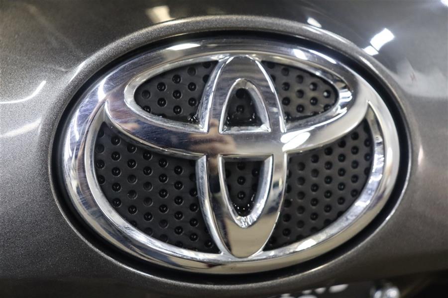 Used Toyota Rav4 LE 2018 | Fast Track Motors. Paterson, New Jersey Used Toyota Rav4 LE 2018 | Fast Track Motors. Paterson, New Jersey