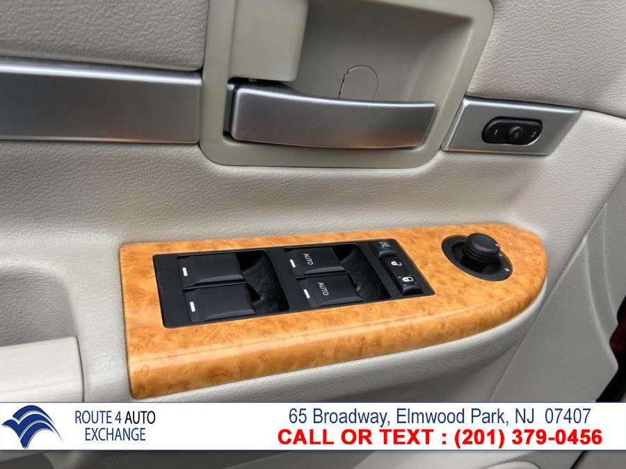 Used Chrysler Aspen 4WD 4dr Limited 2007 | Route 4 Auto Exchange. Elmwood Park, New Jersey Used Chrysler Aspen 4WD 4dr Limited 2007 | Route 4 Auto Exchange. Elmwood Park, New Jersey