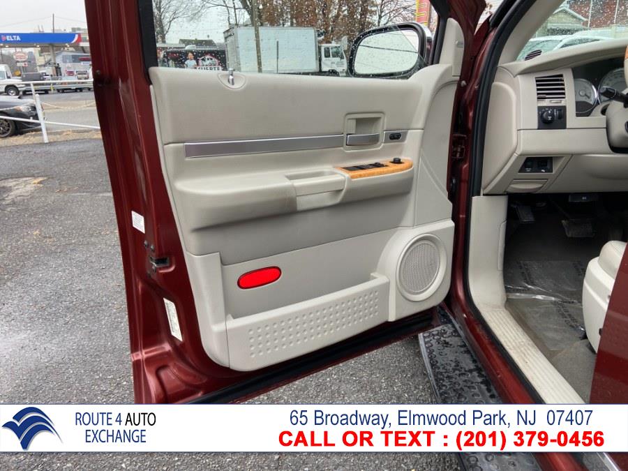 Used Chrysler Aspen 4WD 4dr Limited 2007 | Route 4 Auto Exchange. Elmwood Park, New Jersey Used Chrysler Aspen 4WD 4dr Limited 2007 | Route 4 Auto Exchange. Elmwood Park, New Jersey