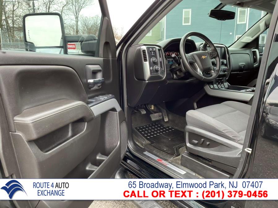 Used Chevrolet Silverado 1500 4WD Crew Cab 153.0" LT w/1LT 2017 | Route 4 Auto Exchange. Elmwood Park, New Jersey Used Chevrolet Silverado 1500 4WD Crew Cab 153.0" LT w/1LT 2017 | Route 4 Auto Exchange. Elmwood Park, New Jersey
