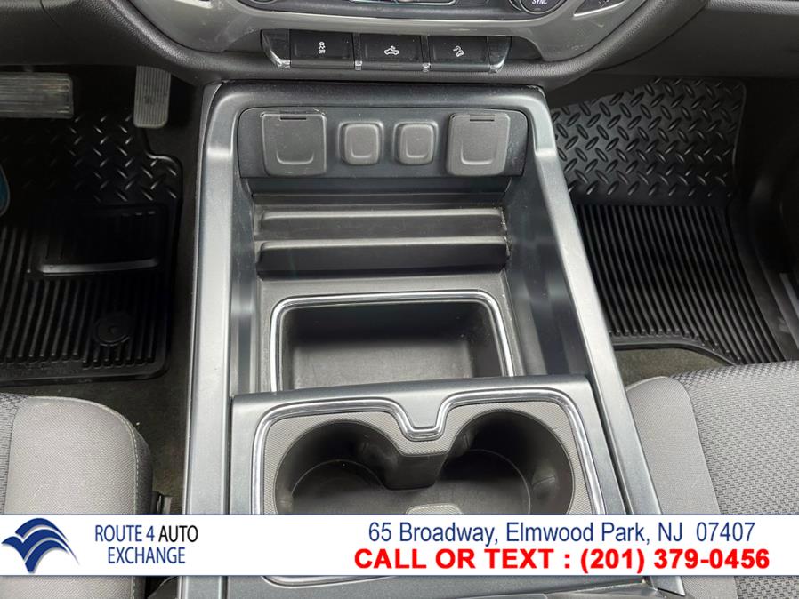 Used Chevrolet Silverado 1500 4WD Crew Cab 153.0" LT w/1LT 2017 | Route 4 Auto Exchange. Elmwood Park, New Jersey Used Chevrolet Silverado 1500 4WD Crew Cab 153.0" LT w/1LT 2017 | Route 4 Auto Exchange. Elmwood Park, New Jersey