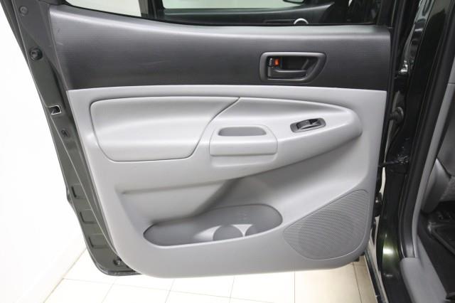 Used Toyota Tacoma TRS Sport 4WD w/ Navi & rearCam 2014 | Car Revolution. Maple Shade, New Jersey Used Toyota Tacoma TRS Sport 4WD w/ Navi & rearCam 2014 | Car Revolution. Maple Shade, New Jersey