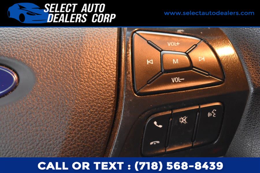 Used Ford Explorer Base 4WD 2017 | Select Auto Dealers Corp. Brooklyn, New York Used Ford Explorer Base 4WD 2017 | Select Auto Dealers Corp. Brooklyn, New York