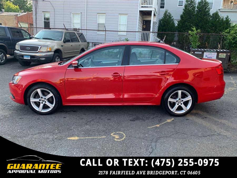 2014 Volkswagen Jetta SE PZEV 4dr Sedan 6A w/Connectivity, available for sale in Bridgeport, Connecticut | Guarantee Approval Motors. Bridgeport, Connecticut 2014 Volkswagen Jetta SE PZEV 4dr Sedan 6A w/Connectivity, available for sale in Bridgeport, Connecticut | Guarantee Approval Motors. Bridgeport, Connecticut