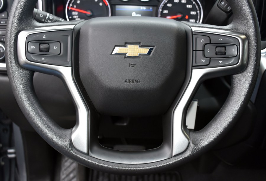Used Chevrolet Silverado 1500 4WD Double Cab 147" LT 2020 | Highline Car Connection. Waterbury, Connecticut Used Chevrolet Silverado 1500 4WD Double Cab 147" LT 2020 | Highline Car Connection. Waterbury, Connecticut