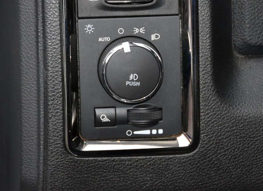 Used Ram 1500 Night 4x4 Crew Cab 6''4" Box 2017 | Highline Car Connection. Waterbury, Connecticut Used Ram 1500 Night 4x4 Crew Cab 6''4" Box 2017 | Highline Car Connection. Waterbury, Connecticut