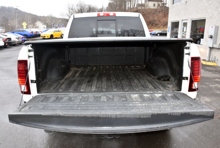 Used Ram 1500 Night 4x4 Crew Cab 6''4" Box 2017 | Highline Car Connection. Waterbury, Connecticut Used Ram 1500 Night 4x4 Crew Cab 6''4" Box 2017 | Highline Car Connection. Waterbury, Connecticut