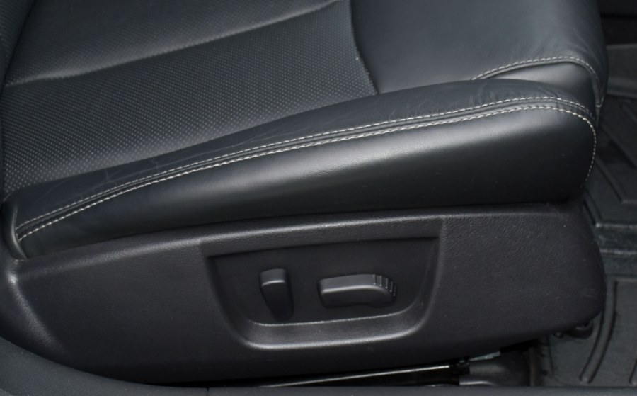 Used Nissan Maxima 4dr Sdn 3.5 SV w/Premium Pkg 2014 | Highline Car Connection. Waterbury, Connecticut Used Nissan Maxima 4dr Sdn 3.5 SV w/Premium Pkg 2014 | Highline Car Connection. Waterbury, Connecticut