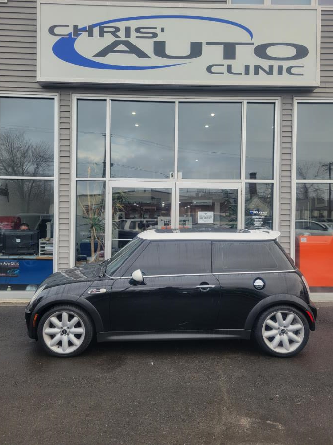 Used MINI Cooper Hardtop 2dr Cpe S 2005 | Chris's Auto Clinic. Plainville, Connecticut Used MINI Cooper Hardtop 2dr Cpe S 2005 | Chris's Auto Clinic. Plainville, Connecticut