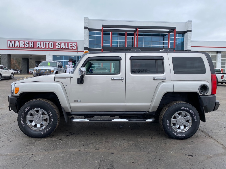Used HUMMER H3 4dr 4WD SUV 2006 | Marsh Auto Sales LLC. Ortonville, Michigan Used HUMMER H3 4dr 4WD SUV 2006 | Marsh Auto Sales LLC. Ortonville, Michigan