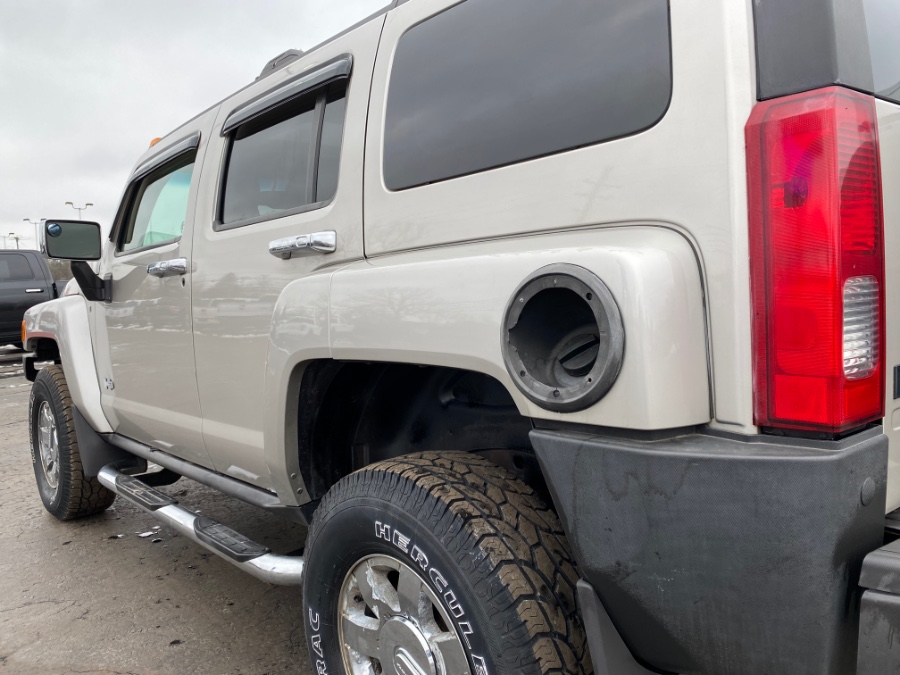 Used HUMMER H3 4dr 4WD SUV 2006 | Marsh Auto Sales LLC. Ortonville, Michigan Used HUMMER H3 4dr 4WD SUV 2006 | Marsh Auto Sales LLC. Ortonville, Michigan