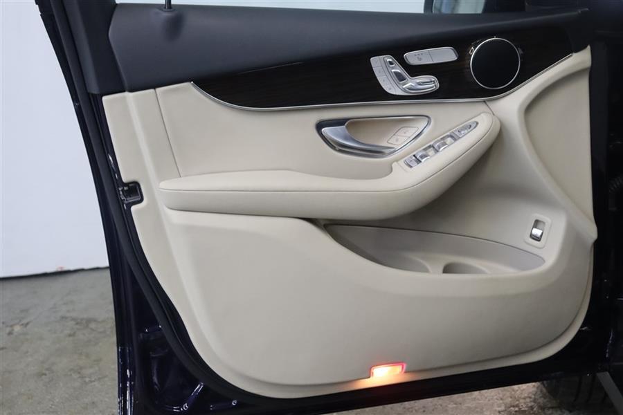 2018 Mercedes-benz Glc 300 4MATIC, available for sale in Paterson, New Jersey | Fast Track Motors. Paterson, New Jersey 2018 Mercedes-benz Glc 300 4MATIC, available for sale in Paterson, New Jersey | Fast Track Motors. Paterson, New Jersey