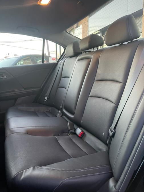 Used Honda Accord Sedan 4dr I4 CVT EX-L w/Navi 2014 | CarMart Auto Services. Farmingdale, New York